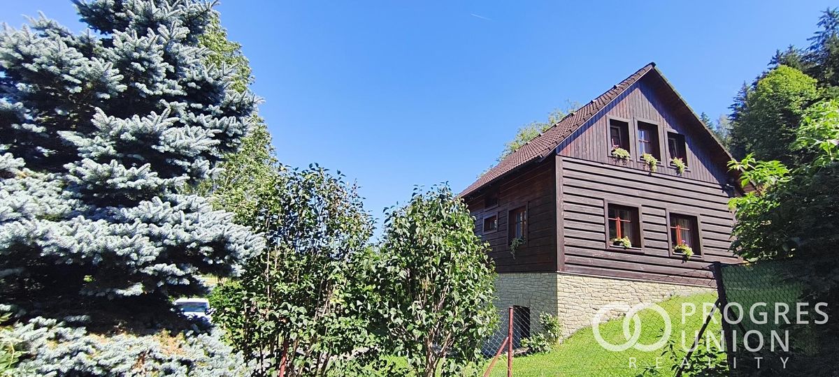 Prodej rodinného domu 128 m², pozemek 767 m²